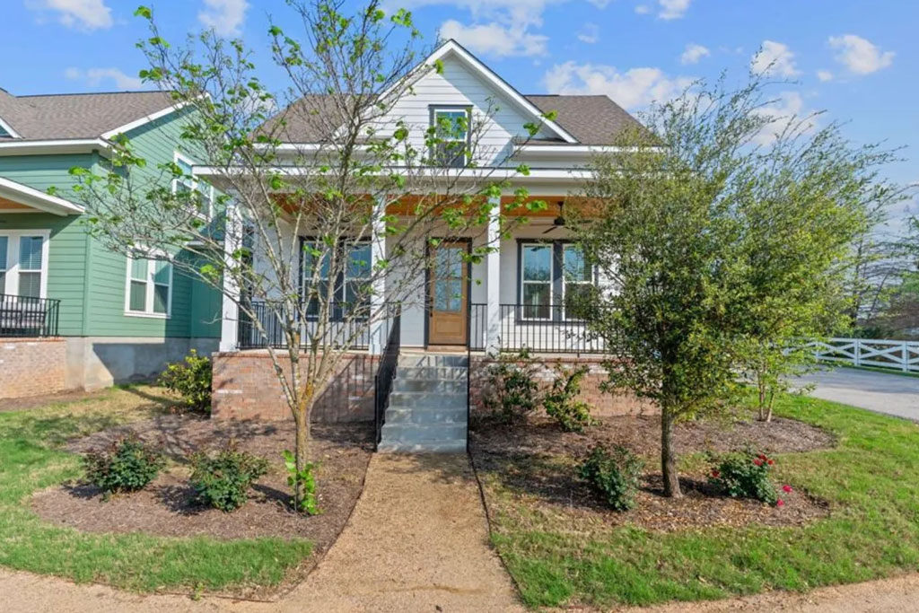1102-Twain-St-Driftwood-TX-Listed-by-Jenny-Curetone-cropped