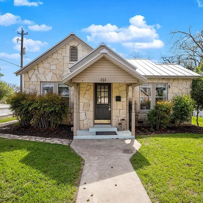311 E Centre St Fredericksburg TX