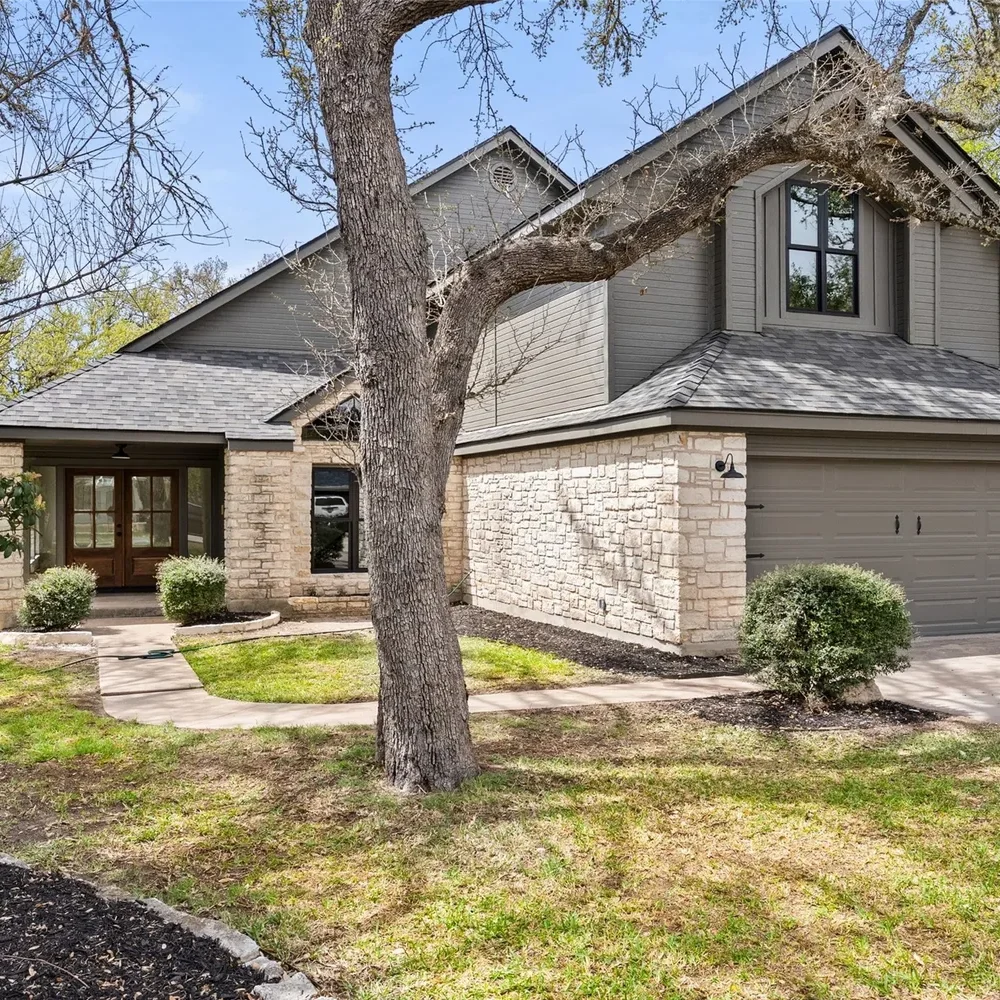 44 Brookhollow Dr Wimberly TX 78676 listed by Jenny Cureton